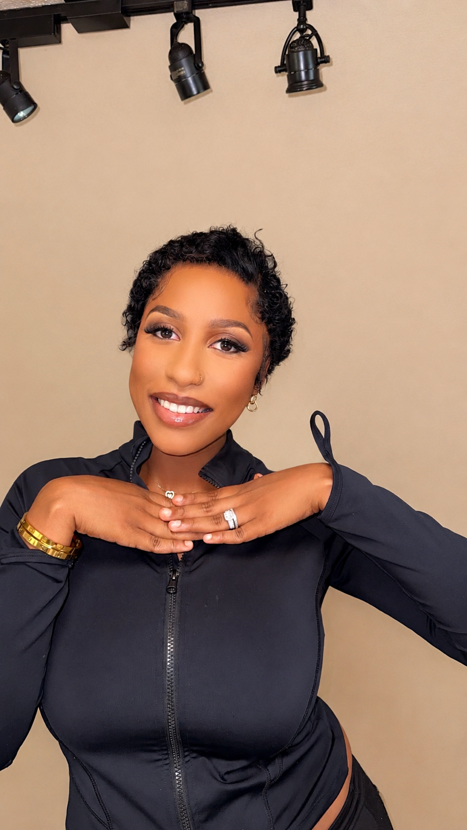 Buja queen pixie cut
